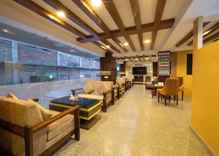 Hotel Divine 3*