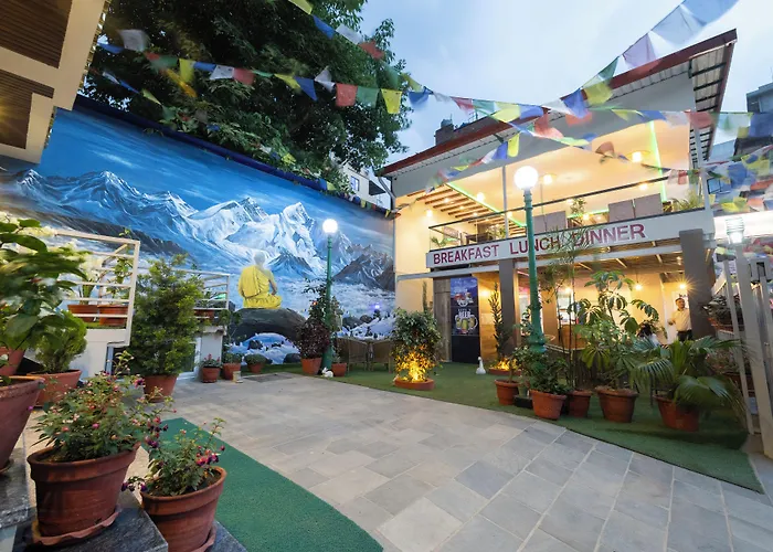 Divine Hotel