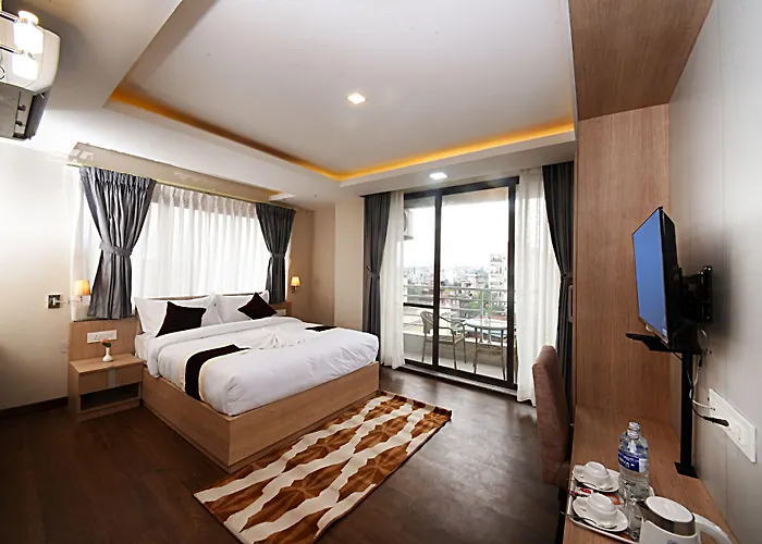 Divine Hotel 3*